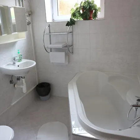 Lestarka Apartmán *